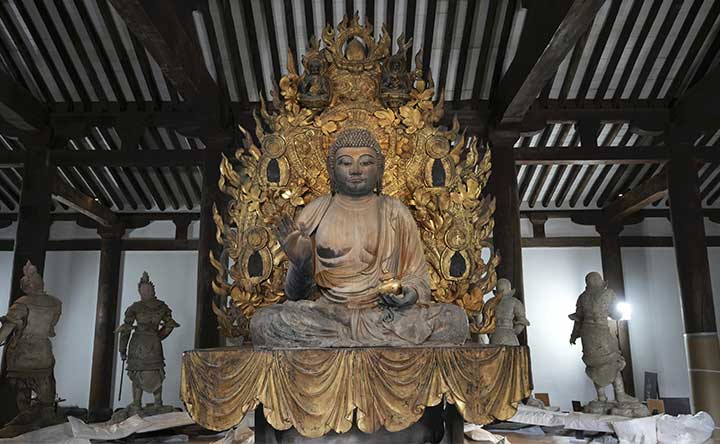 修理リポート】国宝「薬師如来坐像」（奈良・新薬師寺蔵）― 台座に多数